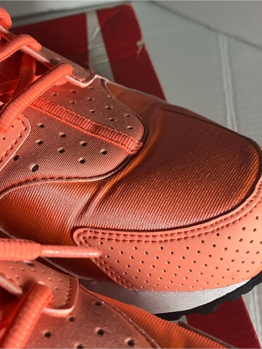 Nike Kids Coral/Orange Huarache Sneakers